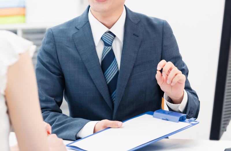 銀行内部を熟知した担当者